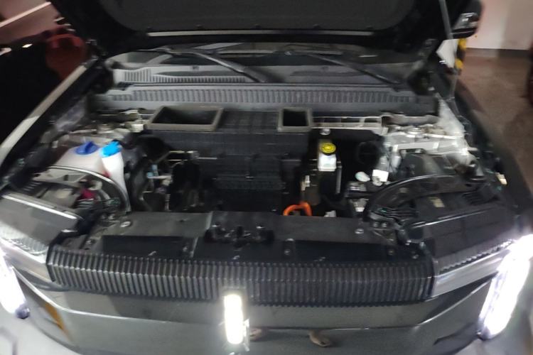 Used iCAR 03 2024 401km Range Two-Wheel Drive Standard Yuechao Version Engine Bay