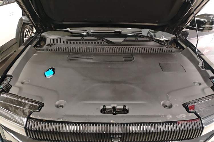 Used iCAR 03  Engine Bay