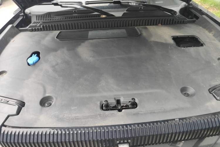 Used iCAR 03 2024 401km Two-Wheel Drive Standard Advanced Version Engine Bay