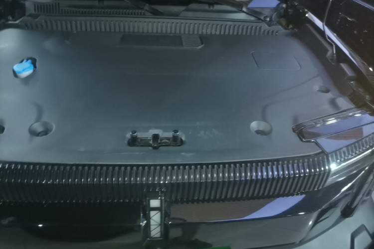 Used iCAR 03 2024 501km Two-Wheel Drive Long-Range Version Engine Bay