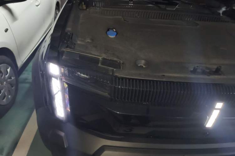 Used iCAR 03 2024 472km Four-Wheel Drive Long-Range Version Engine Bay Right