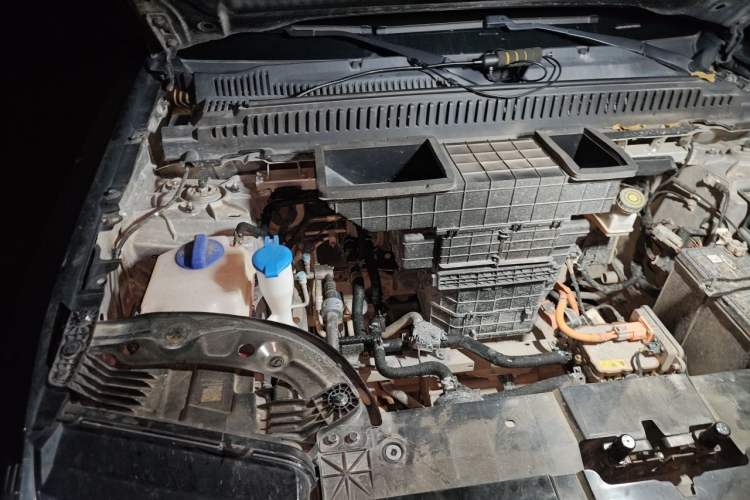 Used iCAR 03 2024 472km Four-Wheel Drive Long-Range Version Engine Bay Right