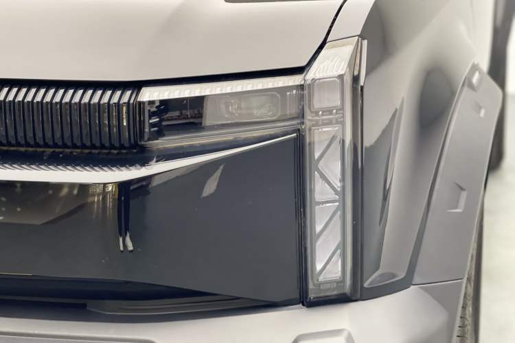 Used iCAR 03 2024 501km Two-Wheel Drive Long-Range Yuechao Edition Exterior 10