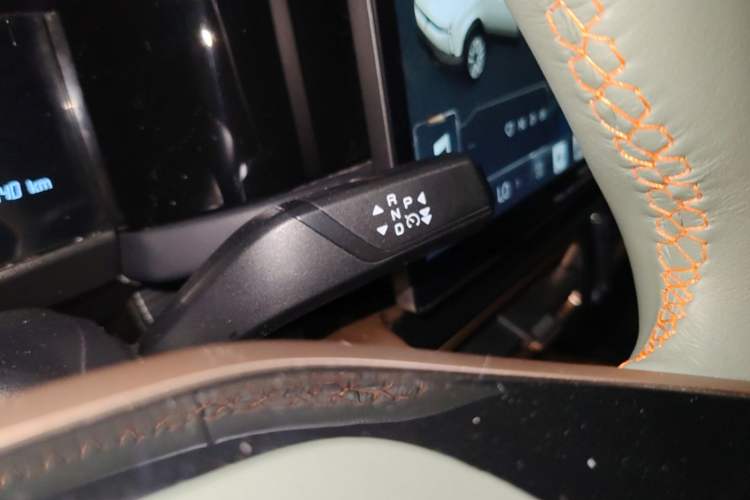 Used iCAR 03 2024 401km Range Two-Wheel Drive Standard Yuechao Version Gear Lever