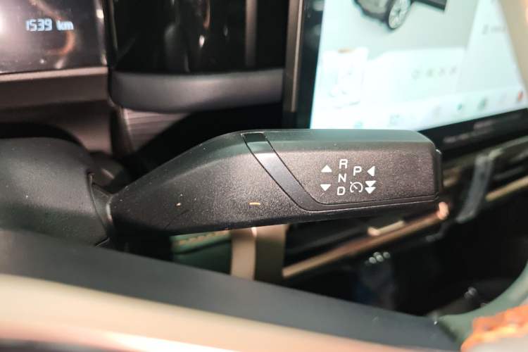 Used iCAR 03  Gear Lever