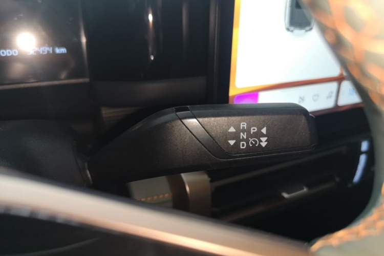 Used iCAR 03 2024 501km Two-Wheel Drive Long-Range Version Gear Lever