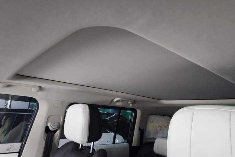 Used iCAR 03 2024 401km Range Two-Wheel Drive Standard Yuechao Version Headliner