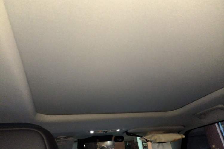 Used iCAR 03 2024 501km Range Two-Wheel Drive Long-Range Smart Trend Edition Headliner