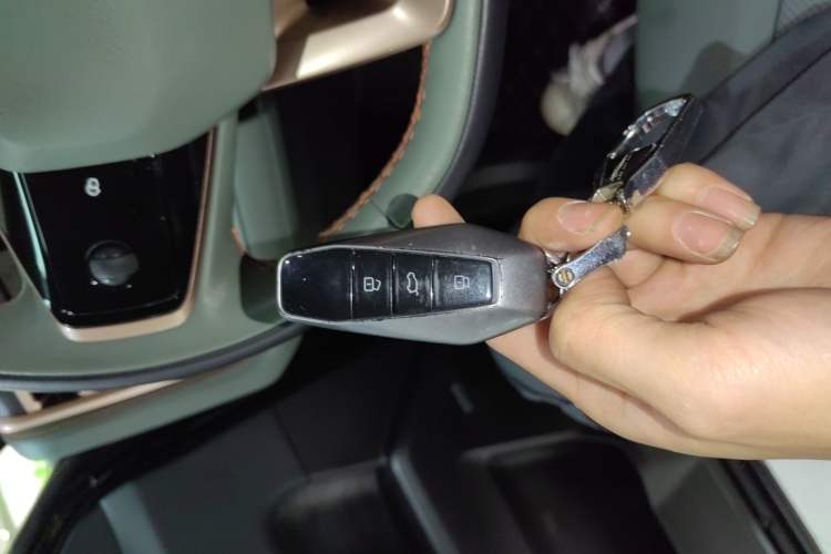 Used iCAR 03 2024 501km Two-Wheel Drive Long-Range Version Interior 1