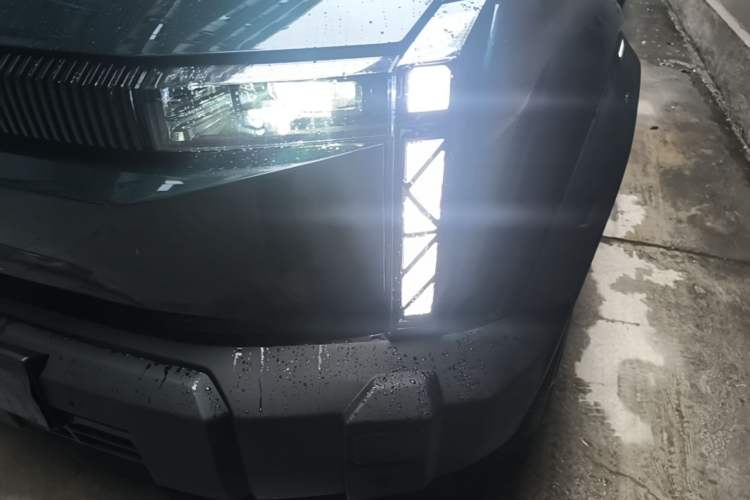 Used iCAR 03 2024 401km Two-Wheel Drive Standard Advanced Version Left Front Headlight