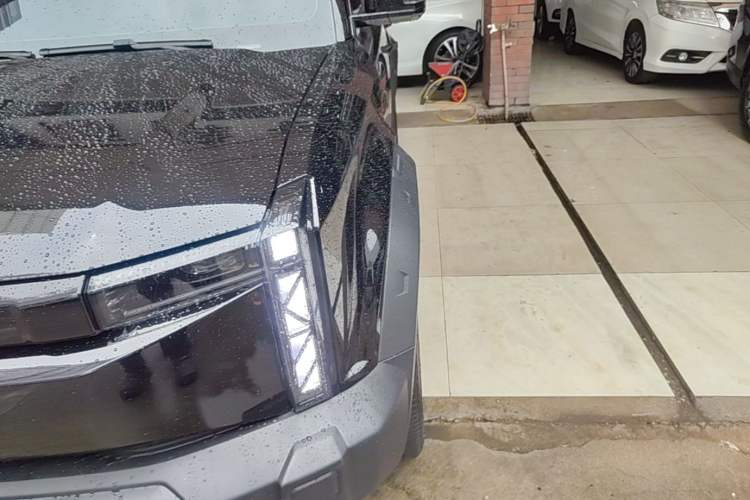 Used iCAR 03 2024 401km Two-Wheel Drive Standard Advanced Version Left Front Headlight