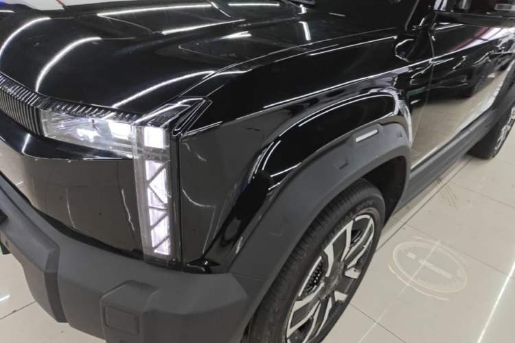 Used iCAR 03 2024 501km Four-wheel Drive Long-Range Advanced Version Left Front Headlight