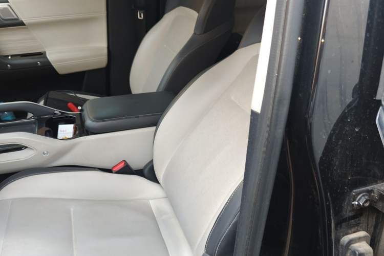 Used iCAR 03 2024 501km Range Two-Wheel Drive Long-Range Smart Trend Edition Left Front Seat