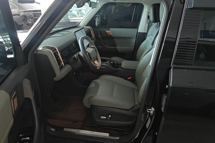 Used iCAR 03 2024 501km Two-Wheel Drive Long-Range Yuechao Edition Left Front Seat