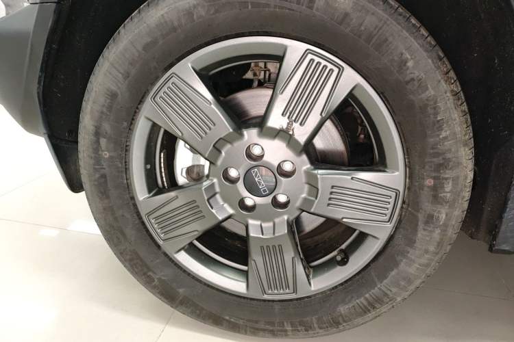 Used iCAR 03  Left Front Wheel Hub