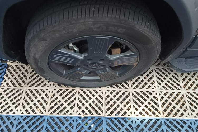 Used iCAR 03 2024 401km Two-Wheel Drive Executive Edition Left Front Wheel Hub