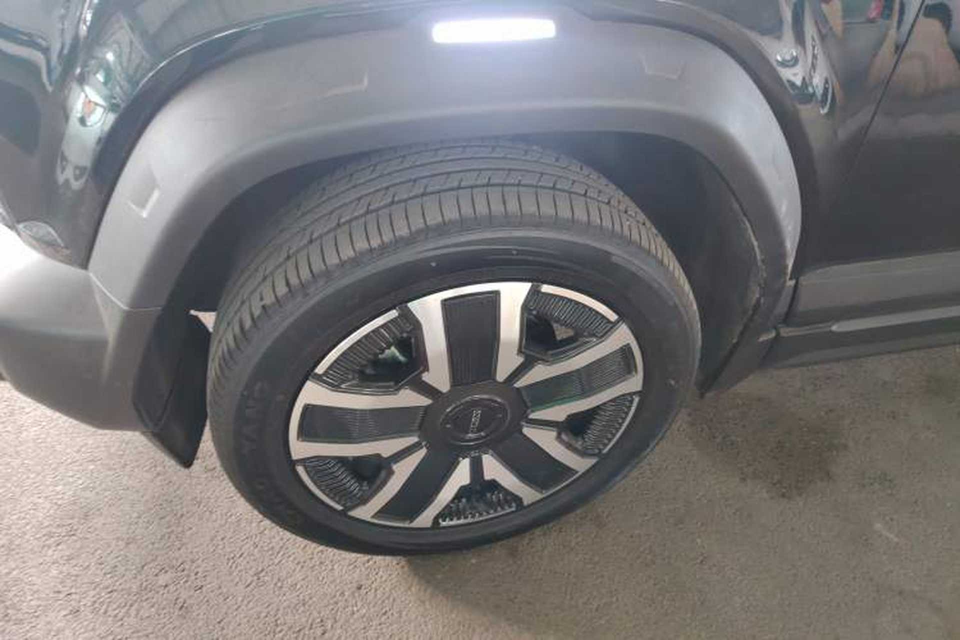 Used iCAR 03 2024 501km Four-wheel Drive Long-Range Advanced Version Left Front Wheel Hub