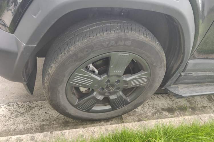 Used iCAR 03 2024 401km Two-Wheel Drive Standard Advanced Version Left Front Wheel Hub