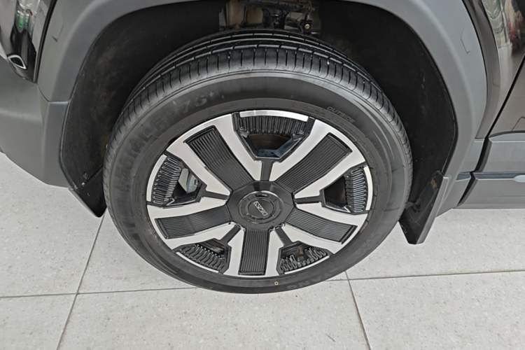Used iCAR 03 2024 472km Four-Wheel Drive Long-Range Version Left Front Wheel Hub