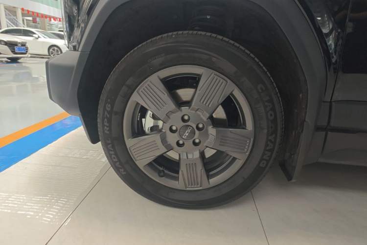 Used iCAR 03 2024 401km Two-Wheel Drive Standard Advanced Version Left Front Wheel Hub