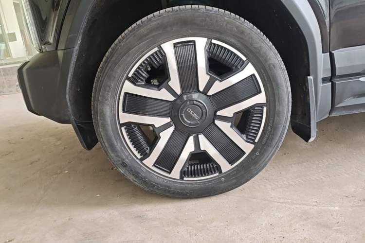 Used iCAR 03 2024 472km Four-Wheel Drive Long-Range Version Left Front Wheel Hub