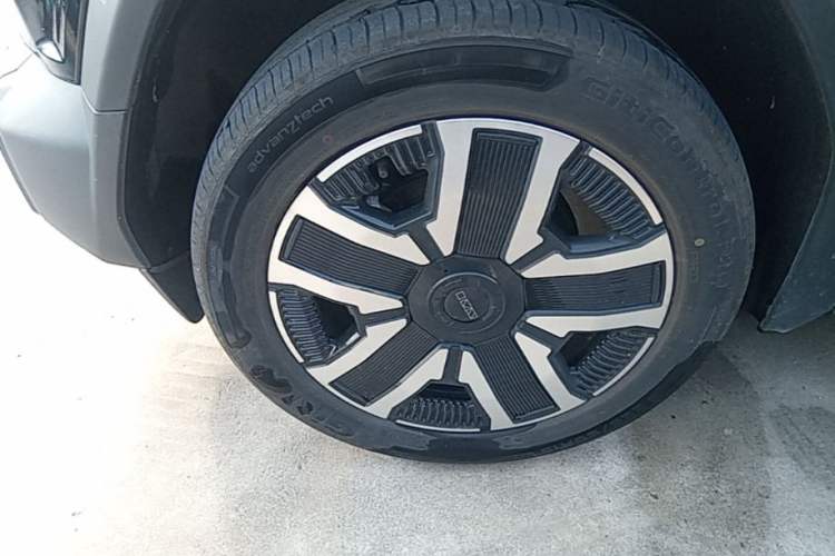 Used iCAR 03 2024 472km Four-Wheel Drive Long-Range Version Left Front Wheel Hub