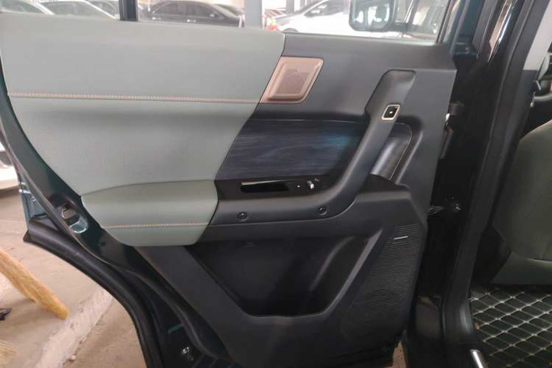 Used iCAR 03 2024 501km Four-wheel Drive Long-Range Advanced Version Left Rear Door Interior