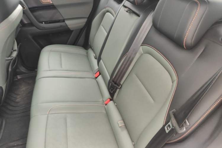 Used iCAR 03 2024 401km Two-Wheel Drive Standard Advanced Version Left Rear Seat