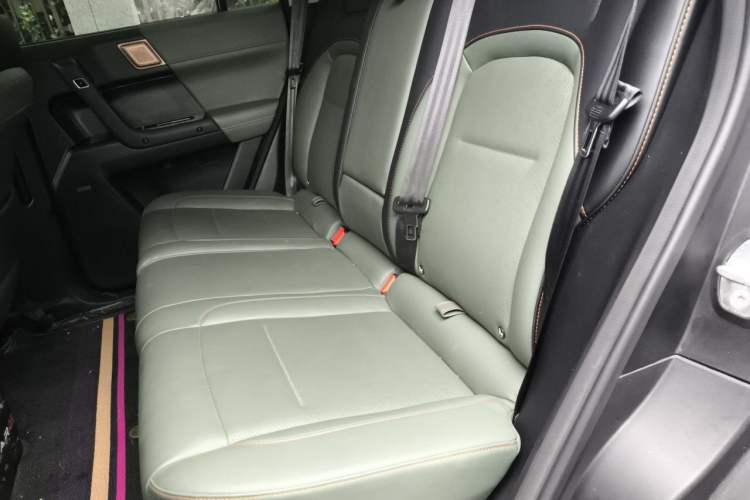 Used iCAR 03 2024 501km Two-Wheel Drive Long-Range Version Left Rear Seat
