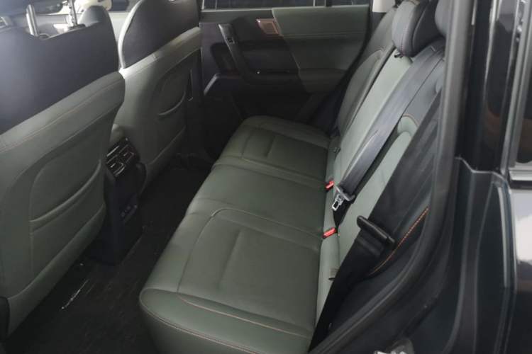 Used iCAR 03 2024 501km Two-Wheel Drive Long-Range Version Left Rear Seat