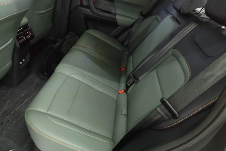 Used iCAR 03 2024 501km Four-wheel Drive Long-Range Advanced Version Left Rear Seat