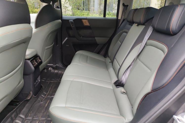 Used iCAR 03 2024 501km Two-Wheel Drive Long-Range Yuechao Edition Left Rear Seat