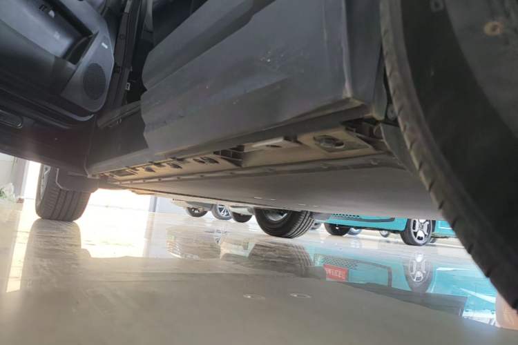 Used iCAR 03 2024 501km Two-Wheel Drive Long-Range Version Left Side Sill