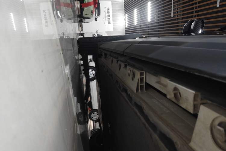 Used iCAR 03 2024 472km Four-Wheel Drive Long-Range Version Left Side Sill