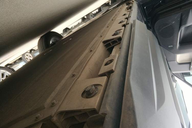Used iCAR 03 2024 501km Two-Wheel Drive Long-Range Version Left Side Sill