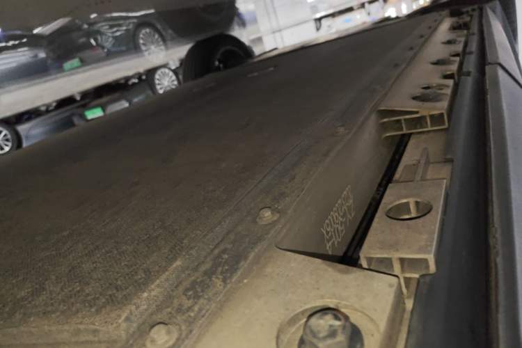 Used iCAR 03 2024 501km Four-wheel Drive Long-Range Advanced Version Left Side Sill