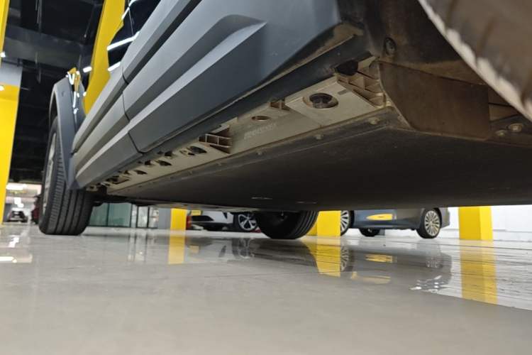 Used iCAR 03 2024 501km Two-Wheel Drive Long-Range Yuechao Edition Left Side Sill