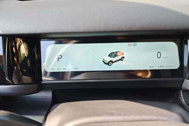Used iCAR 03 2024 501km Four-wheel Drive Long-Range Advanced Version Odometer Close Up