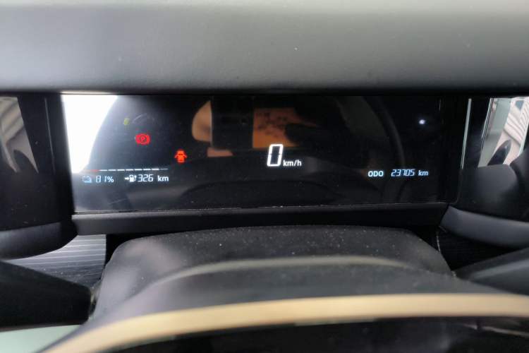 Used iCAR 03 2024 401km Two-Wheel Drive Standard Advanced Version Odometer Close Up