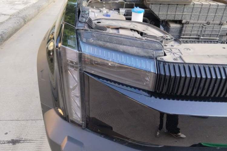 Used iCAR 03 2024 472km Four-wheel Drive Long-Range Yuechao Edition Right Front Headlight