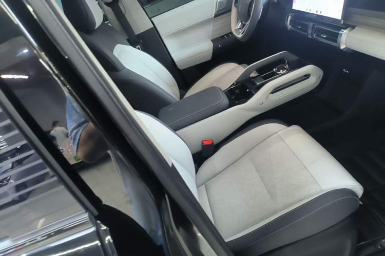 Used iCAR 03 2024 472km Four-Wheel Drive Long-Range Version Right Front Seat