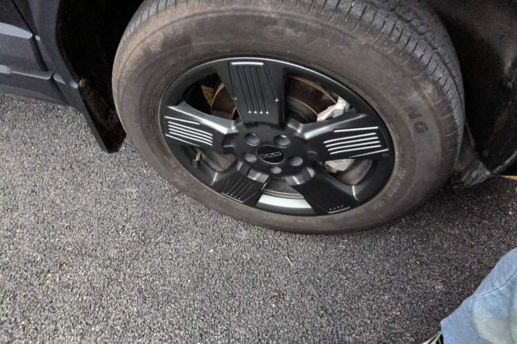 Used iCAR 03 2024 501km Range Two-Wheel Drive Long-Range Smart Trend Edition Right Front Wheel Hub