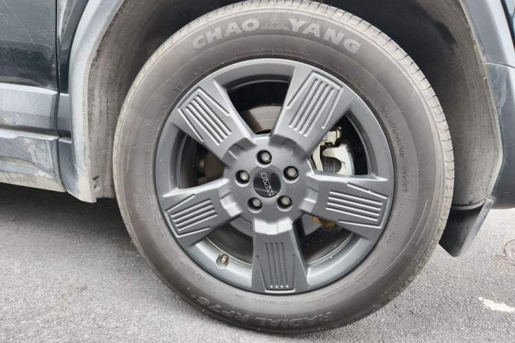 Used iCAR 03 2024 401km Two-Wheel Drive Standard Advanced Version Right Front Wheel Hub