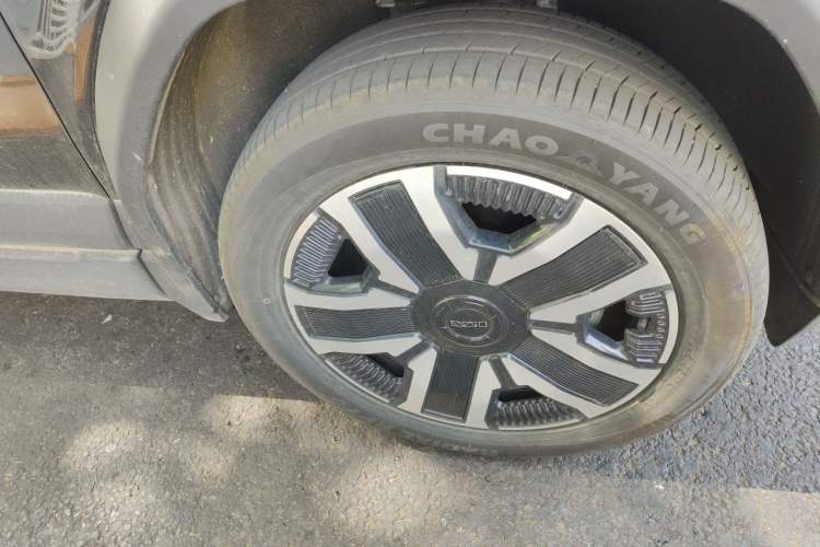 Used iCAR 03 2024 472km Four-Wheel Drive Long-Range Smart Enjoyment Version Right Front Wheel Hub