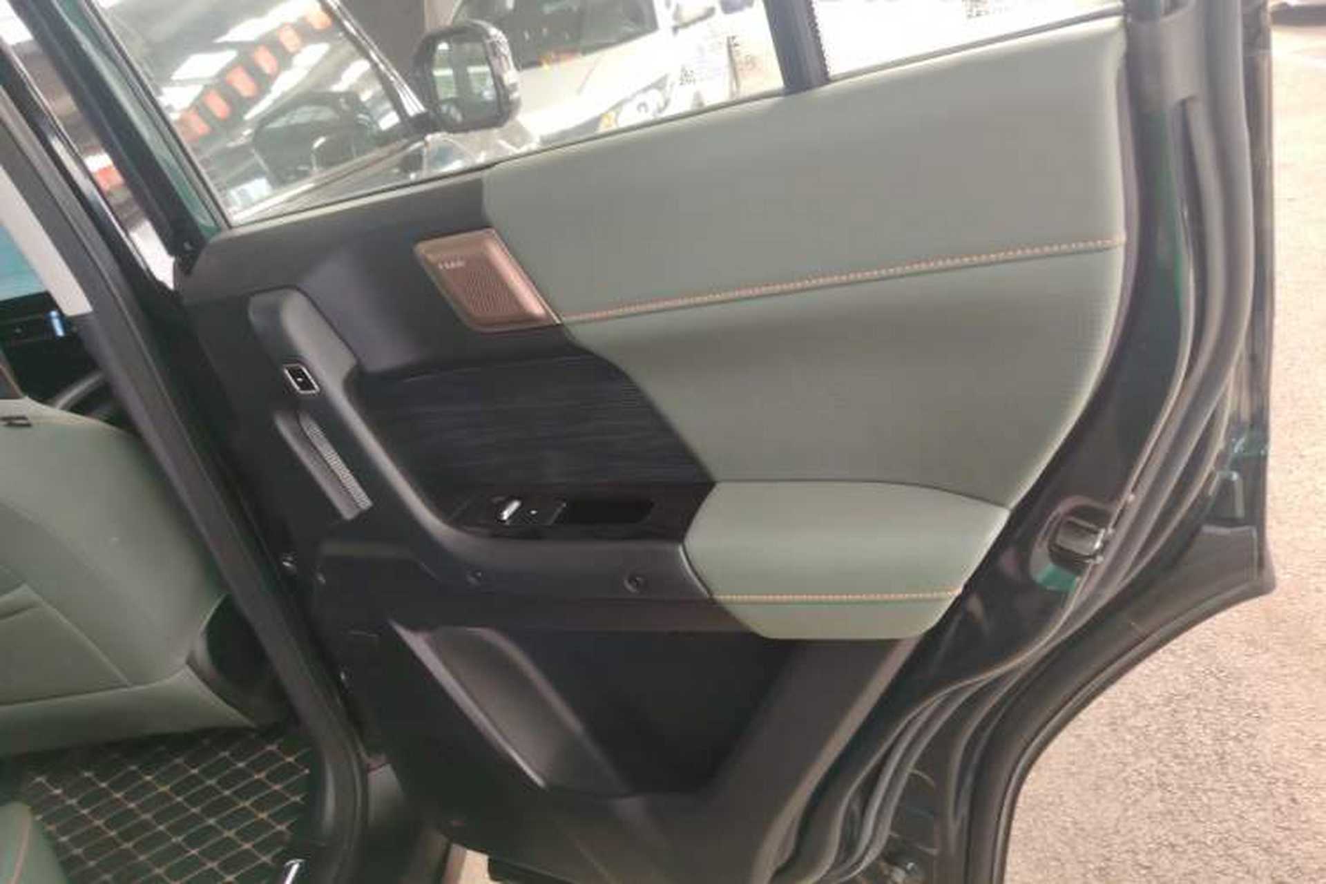 Used iCAR 03 2024 501km Four-wheel Drive Long-Range Advanced Version Right Rear Door Interior
