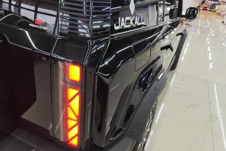 Used iCAR 03 2024 501km Four-wheel Drive Long-Range Advanced Version Right Rear Taillight
