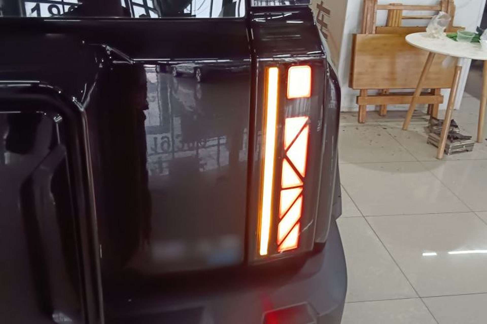 Used iCAR 03 2024 401km Range Two-Wheel Drive Standard Yuechao Version Right Rear Taillight