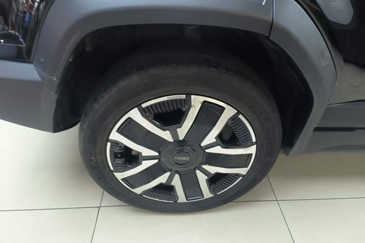 Used iCAR 03 2024 472km Four-Wheel Drive Long-Range Version Right Rear Wheel Hub