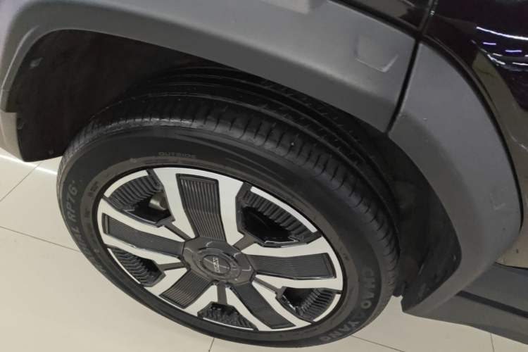 Used iCAR 03 2024 501km Four-wheel Drive Long-Range Advanced Version Right Rear Wheel Hub