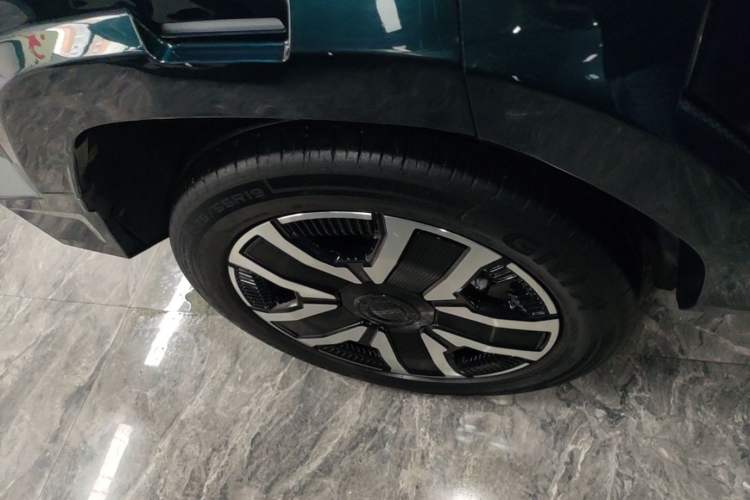 Used iCAR 03 2024 501km Range Four-Wheel Drive Executive Edition Right Rear Wheel Hub